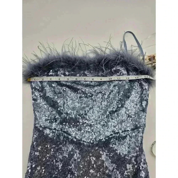 Honey and Rosie Junior's M Blue Feather-Trim Sequin Bodycon Dress NWT - Picture 4 of 11